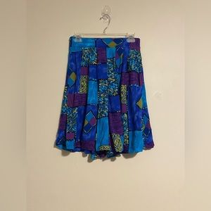 EUC C.B. Collections Blue & Purple Multi Print Shorts with pockets size medium